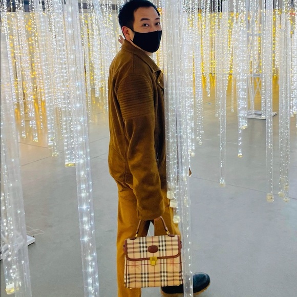 Meet your Posher, Xenuhj - Picture 1 of 1